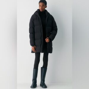 Aritzia mid length super puff - Brand new with tags. Size XS